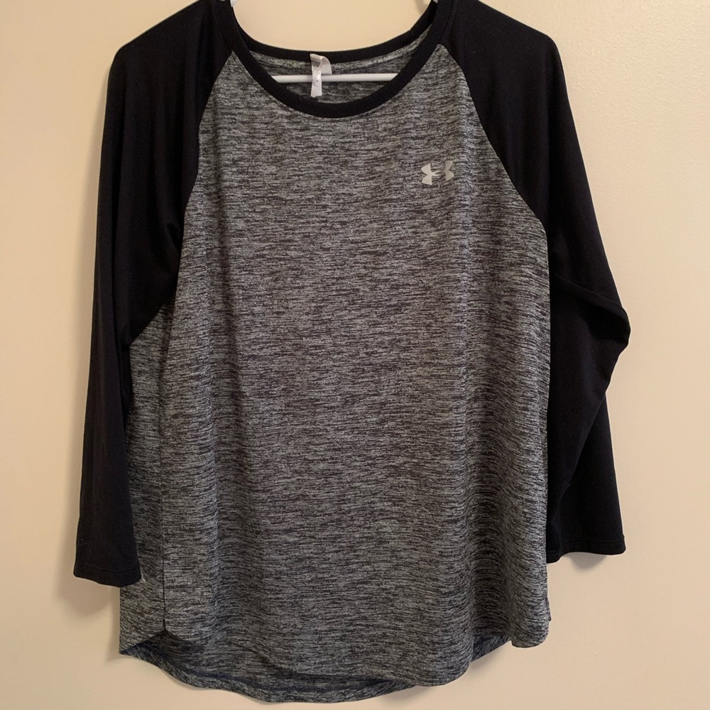 Under armour shirts! BUNDLE!